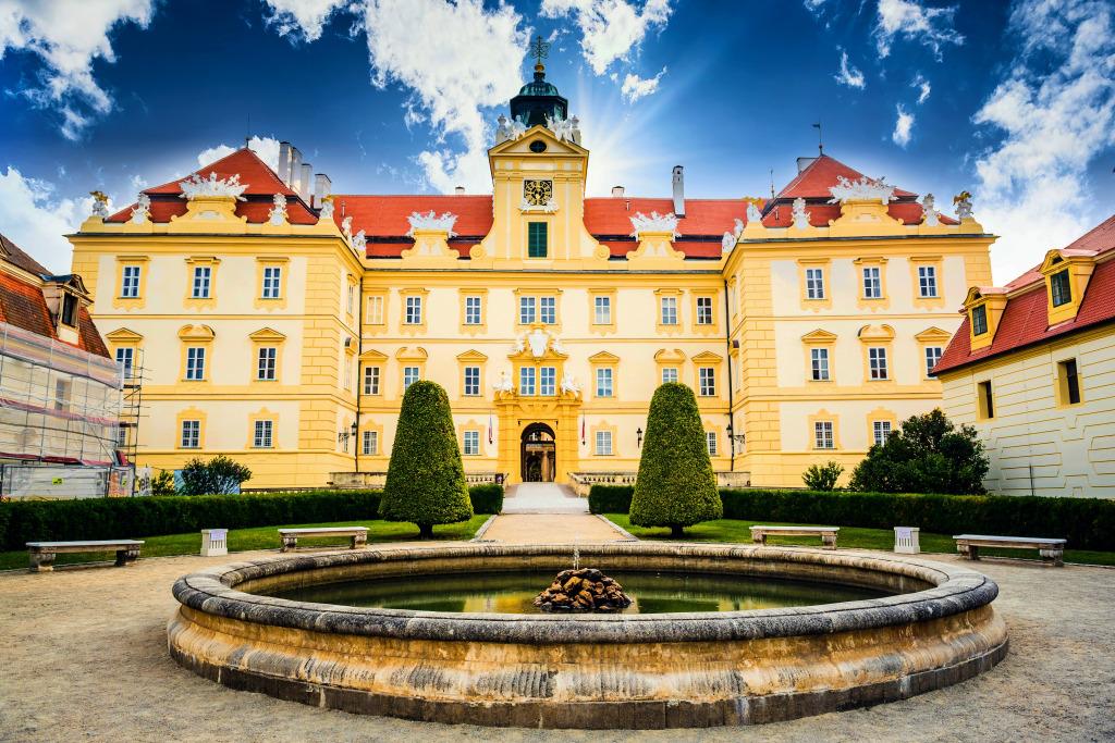 Valtice i Mikulov - zamki, wino i morawski klimat - photo 1
